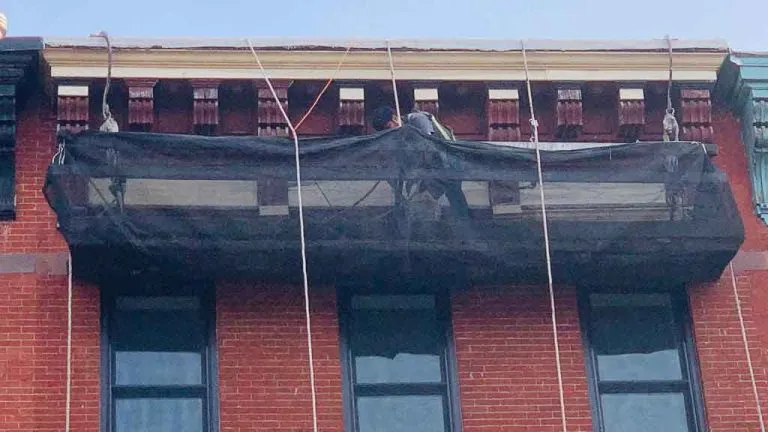 cornice repair and painting